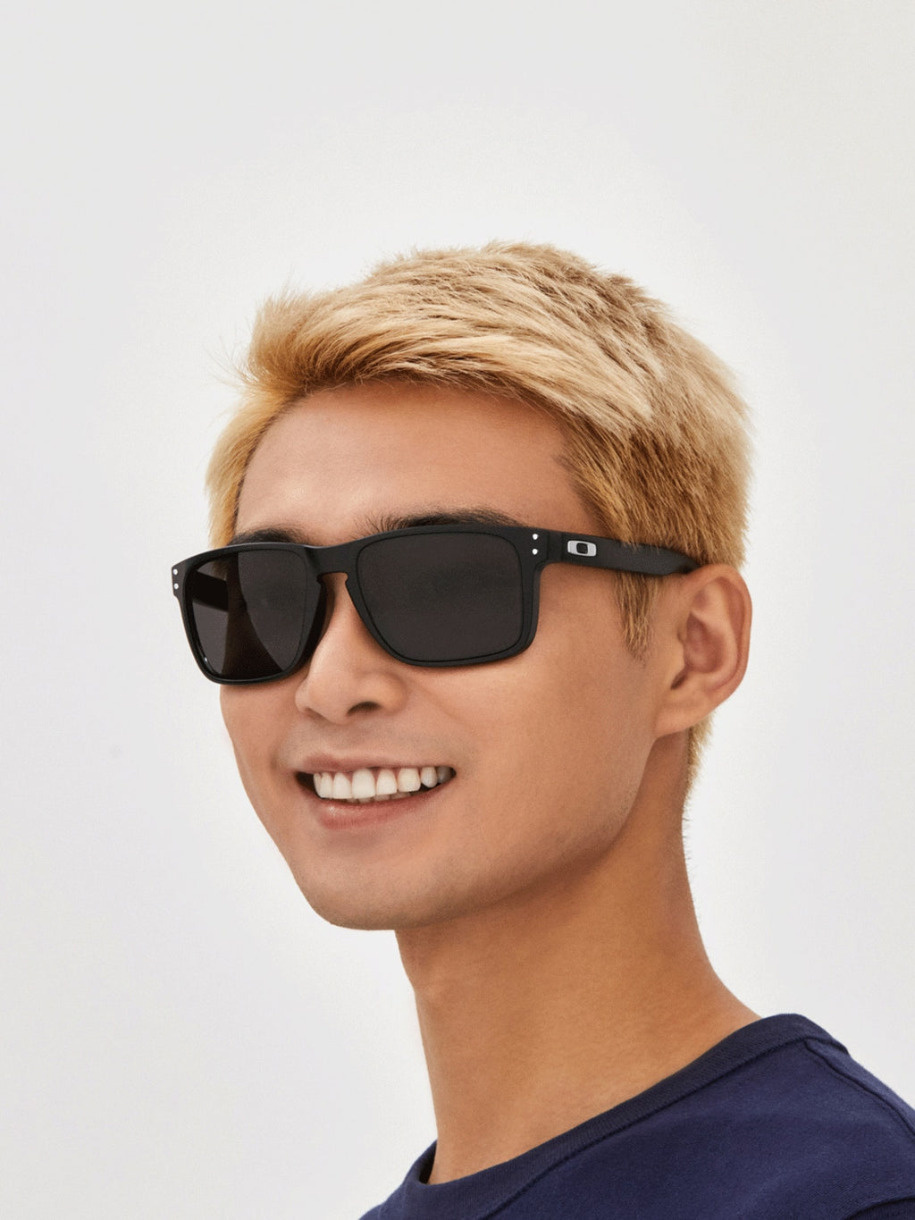 Oakley OO9417 Holbrook XL Square Sunglasses - Matte Black
